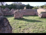 05118 ostia - regio i - insula xix - horrea dei mensores (i,xix,4) - ostseite - 9. raum von sueden - bli in den hinteren bereich - ri westen - 01-2024.jpg